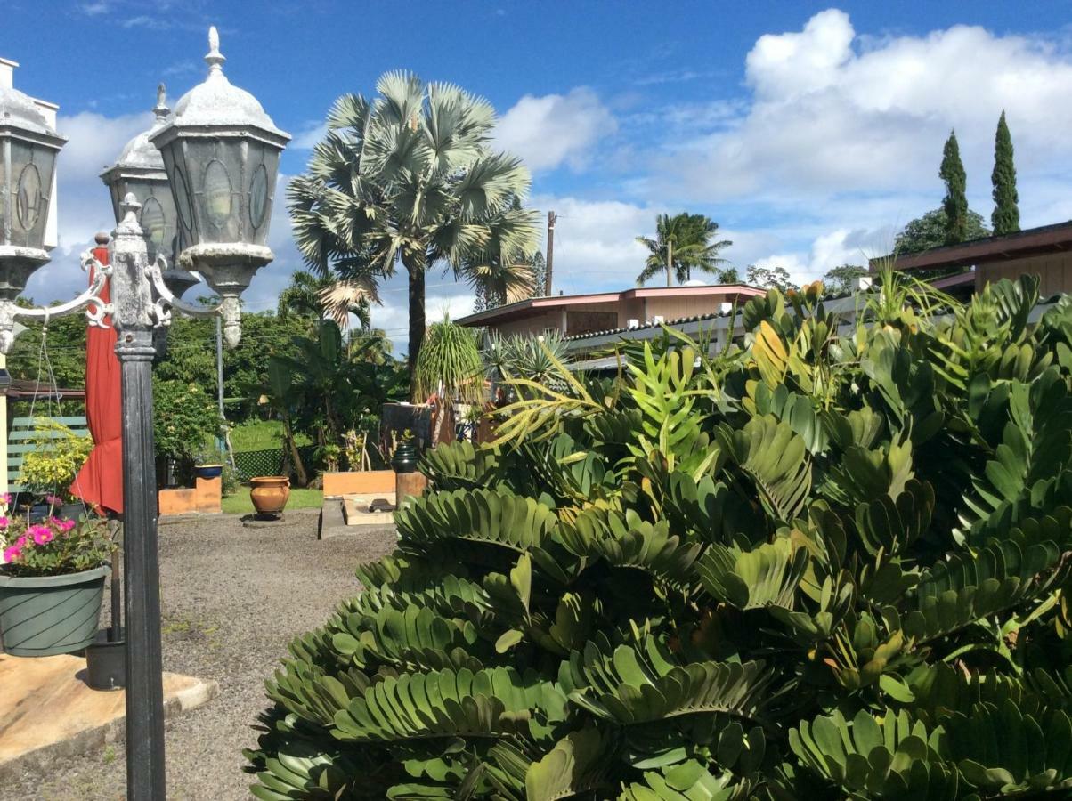 Mediteranean style Ohana Rental / Garden Bungalow in Pahoa Honolulu Landing Bagian luar foto