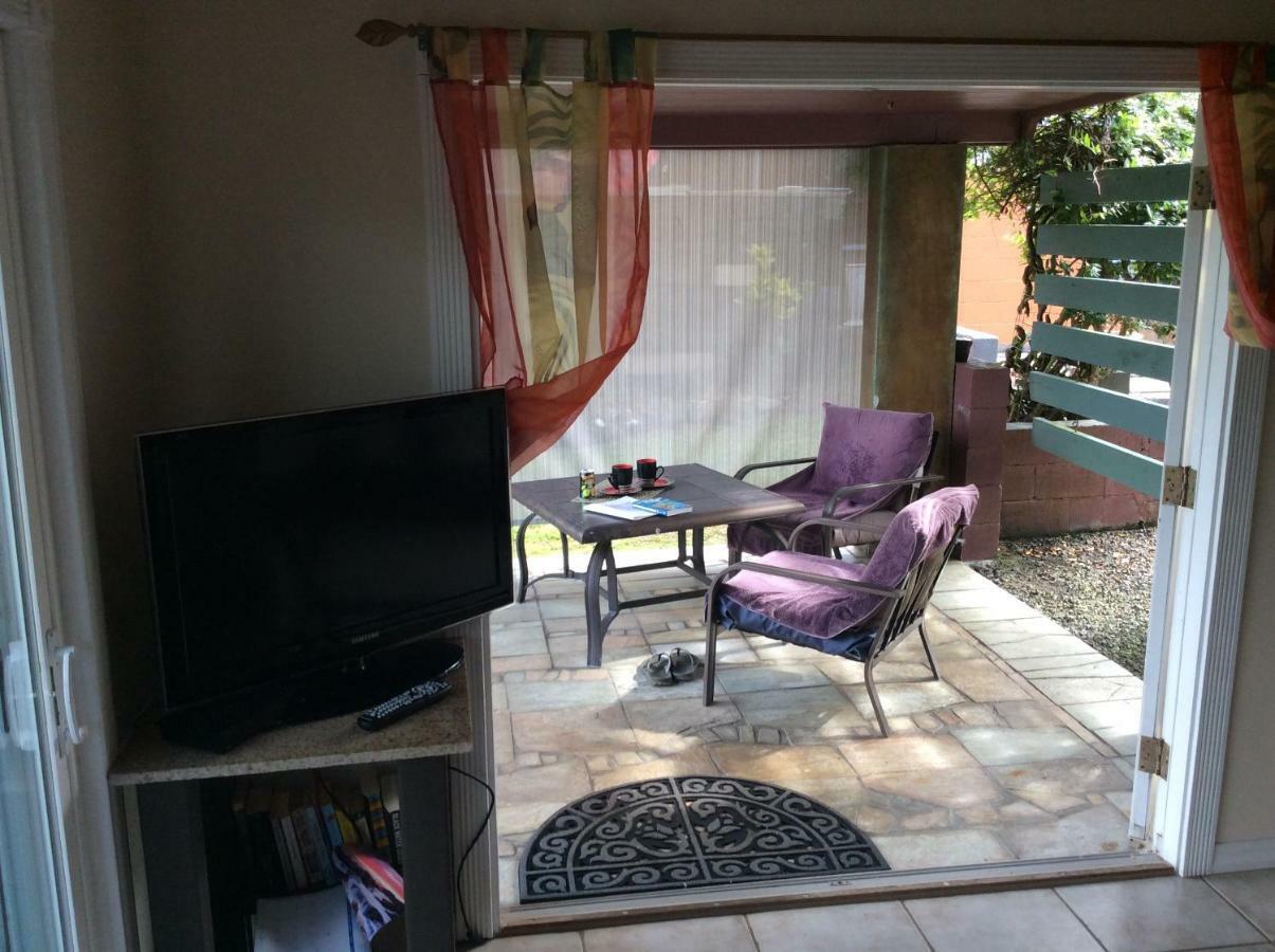 Mediteranean style Ohana Rental / Garden Bungalow in Pahoa Honolulu Landing Bagian luar foto